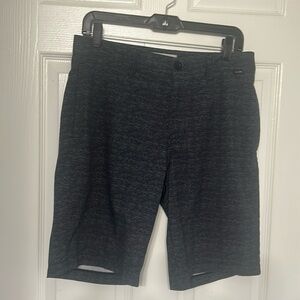 Travis Mathew Shorts Size 30  Tech Performance Flex Golf Nylon Activewear black